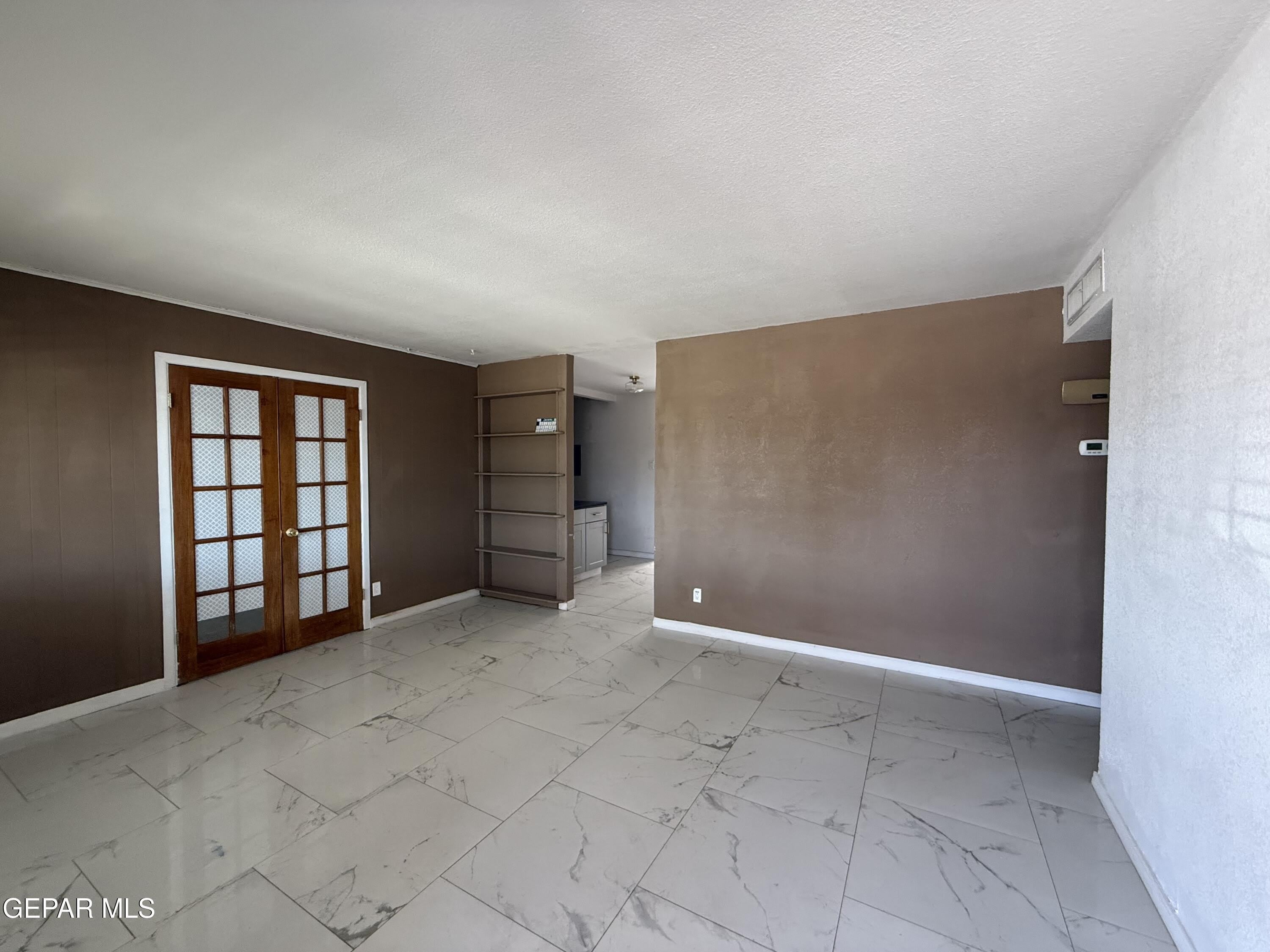 5725 WREN Avenue – photo 4