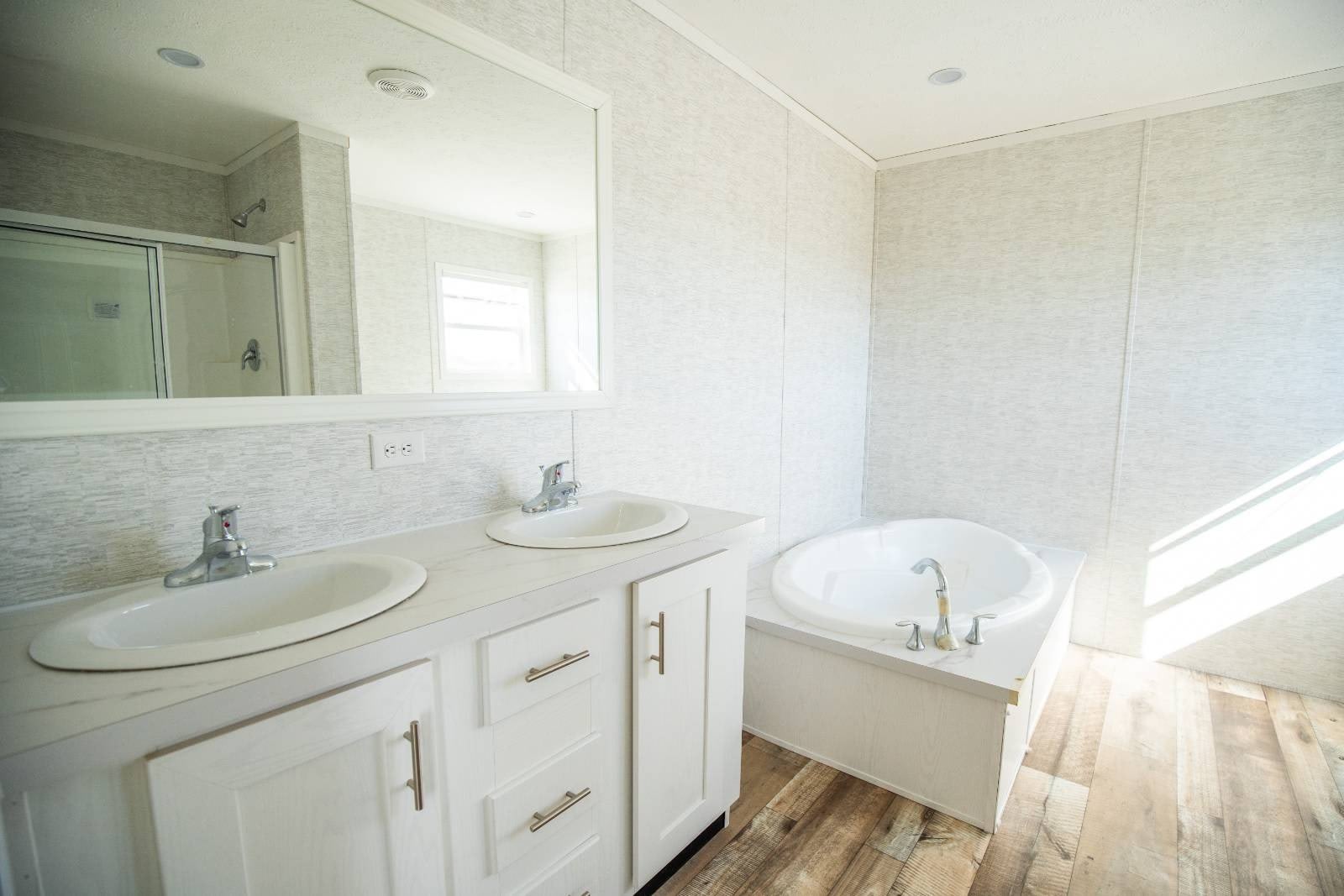 9600 Jeff Hamilton Rd. – photo 5
