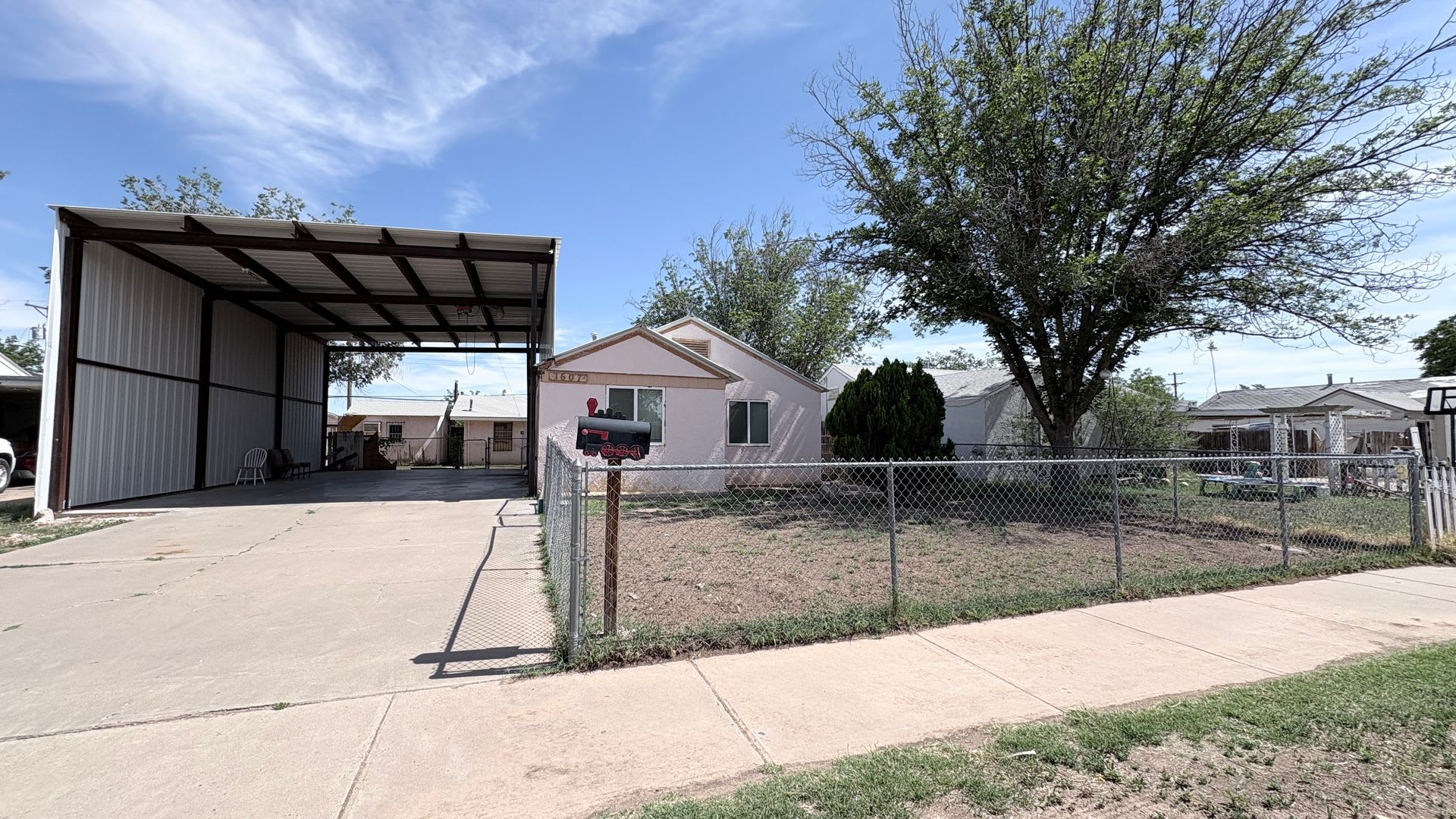 1607 W Walnut – photo 2
