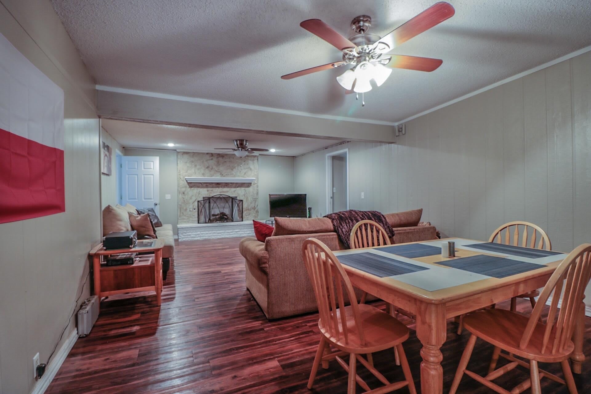 2837 66th Street – photo 4