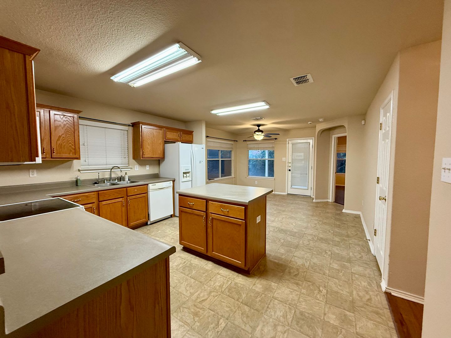 Charming 3-Bedroom Home – Minutes from Randolph AFB! – photo 4