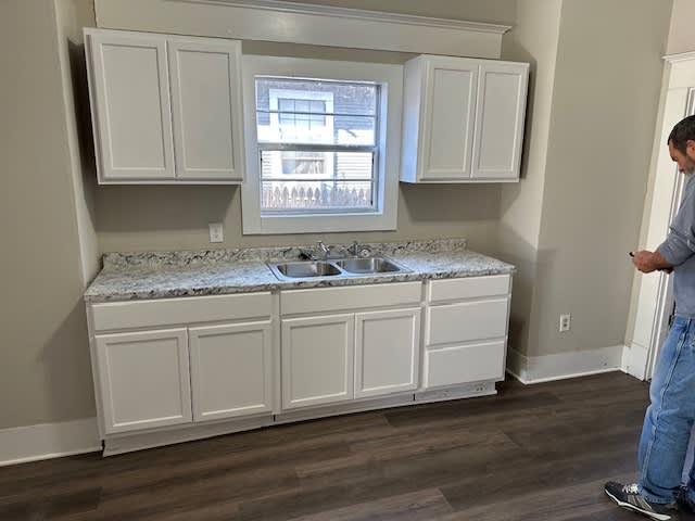 1313 Burrnett Street 1 – photo 4