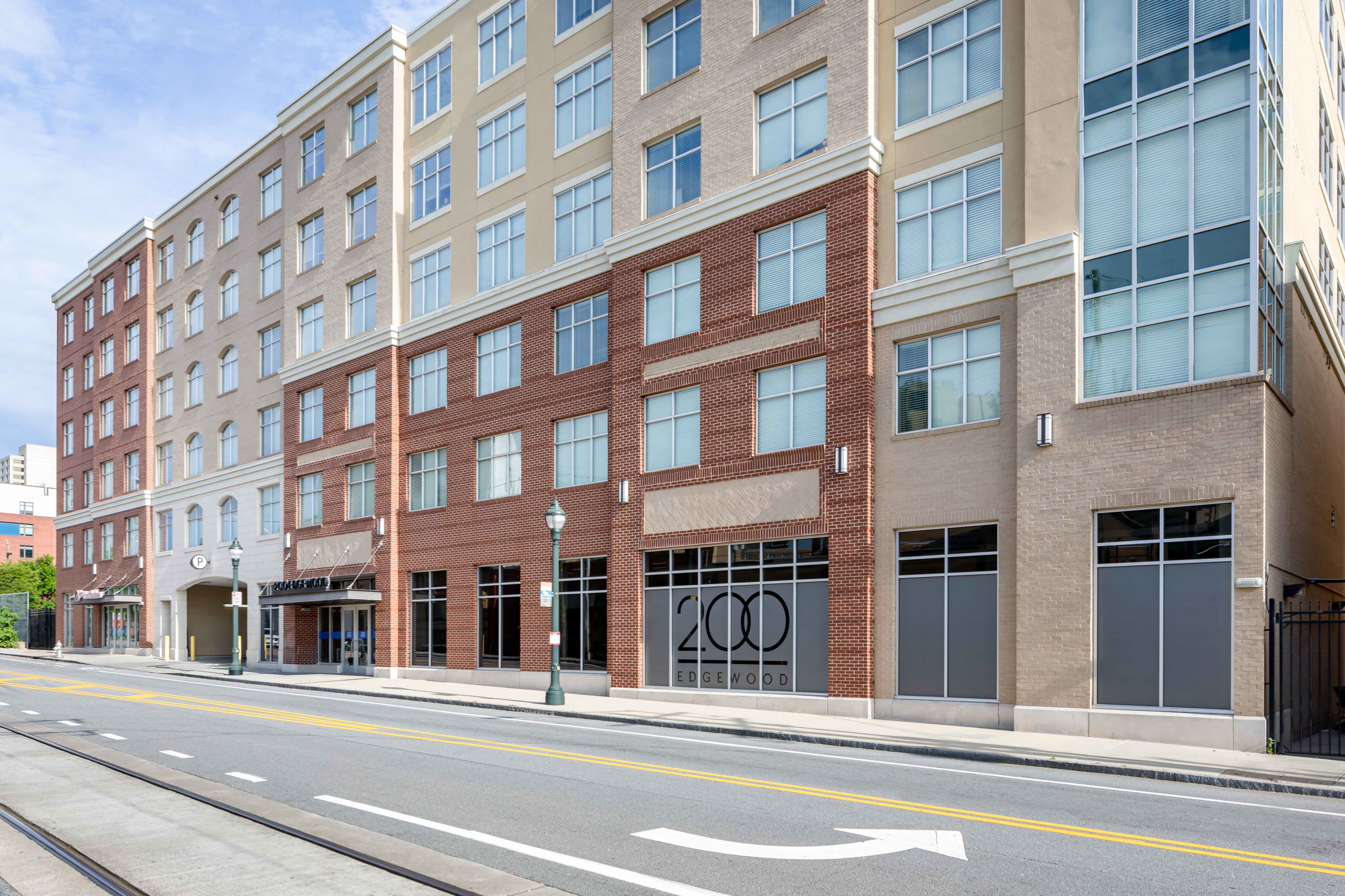 Student Housing 200 Edgewood – photo 3