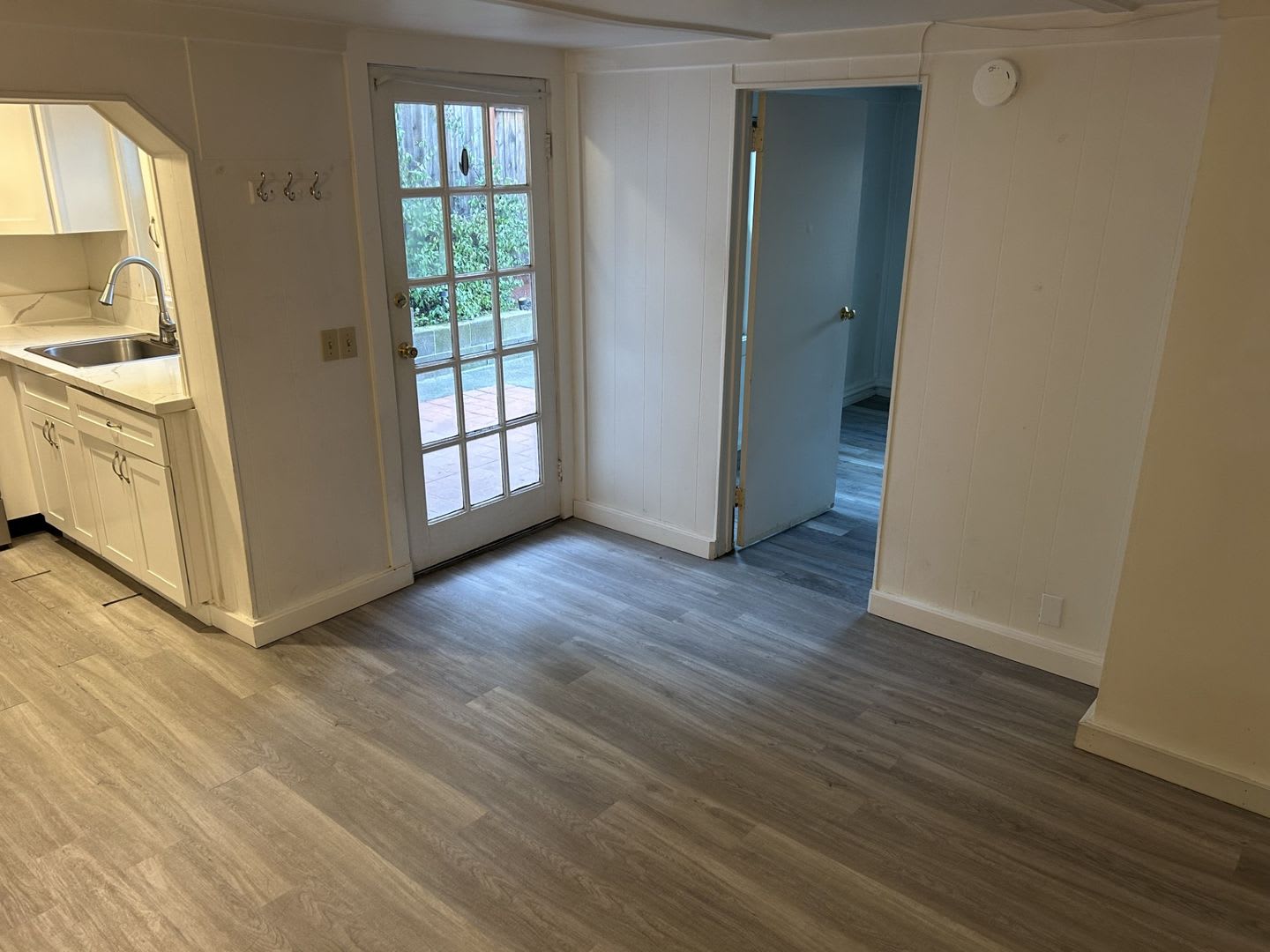 Super Cute 1 Bedroom, 1 Bath West Petaluma Unit – photo 5