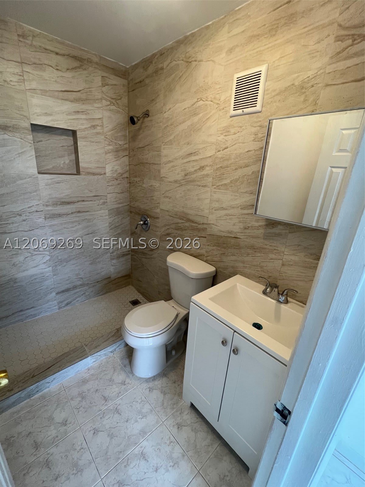 10500 Sw 8Th St – photo 4