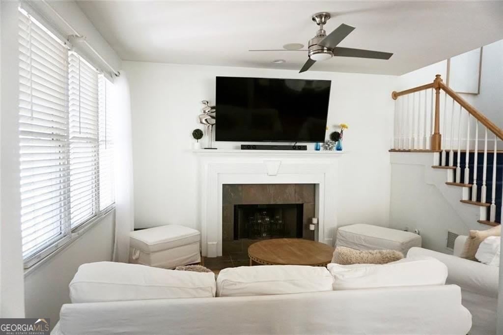 85 Hammock Place SE – photo 2
