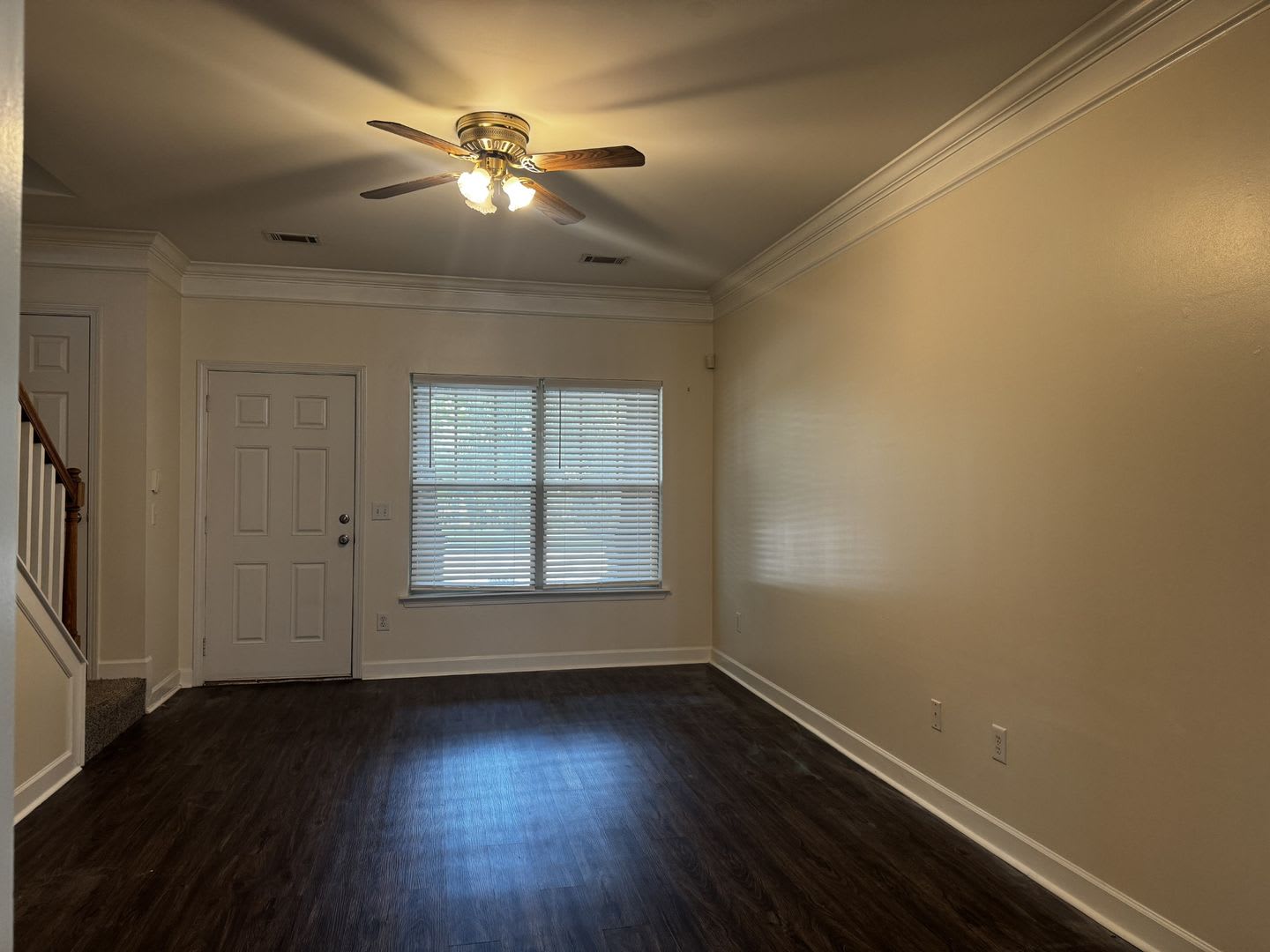 Luxury across the street from MTSU! – photo 2