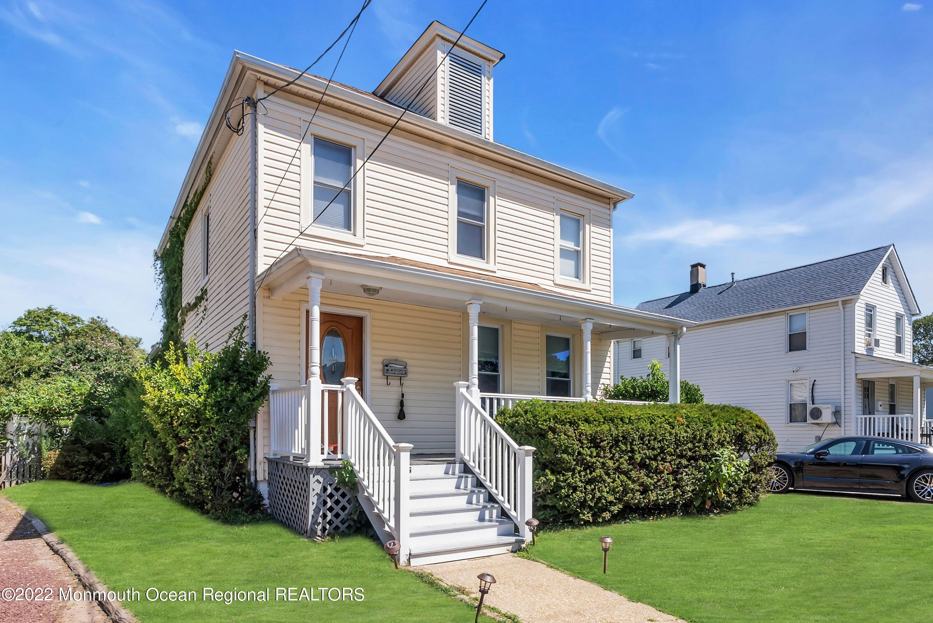 325 Roosevelt Avenue – photo 1
