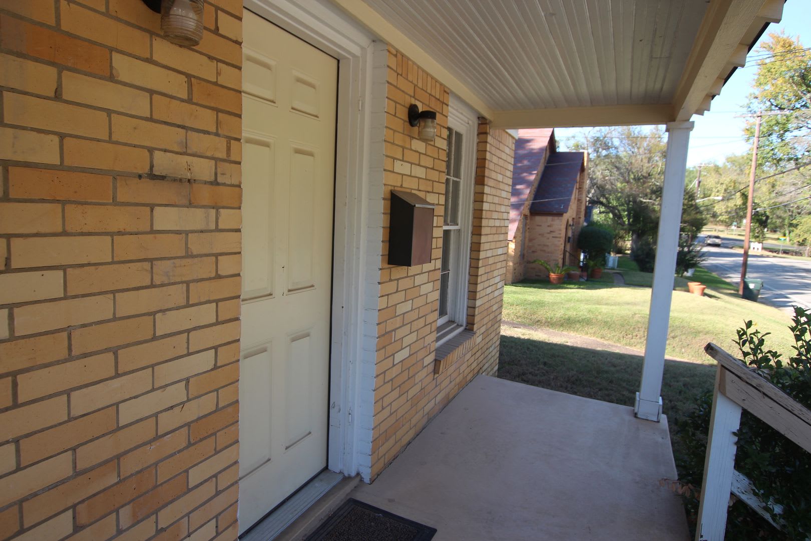 Lease Takeover Opportunity Available! Charming 2 Bedroom in Tyler! – photo 4