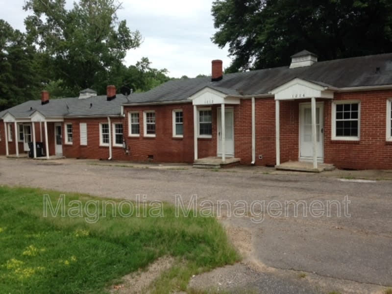 1212 Parham St – photo 1