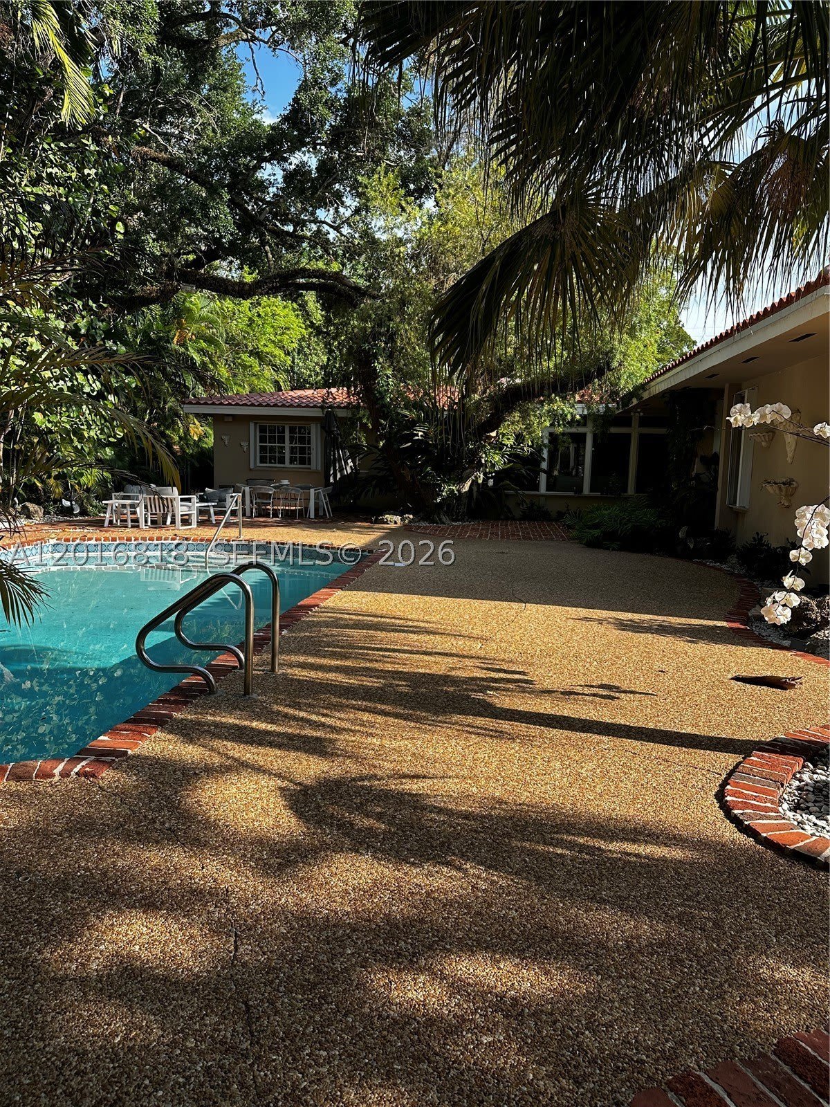 721 Saldano Ave – photo 4