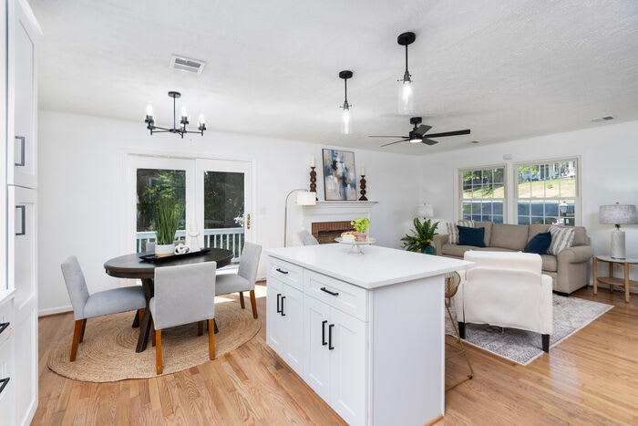 2208 Banbury Street – photo 4
