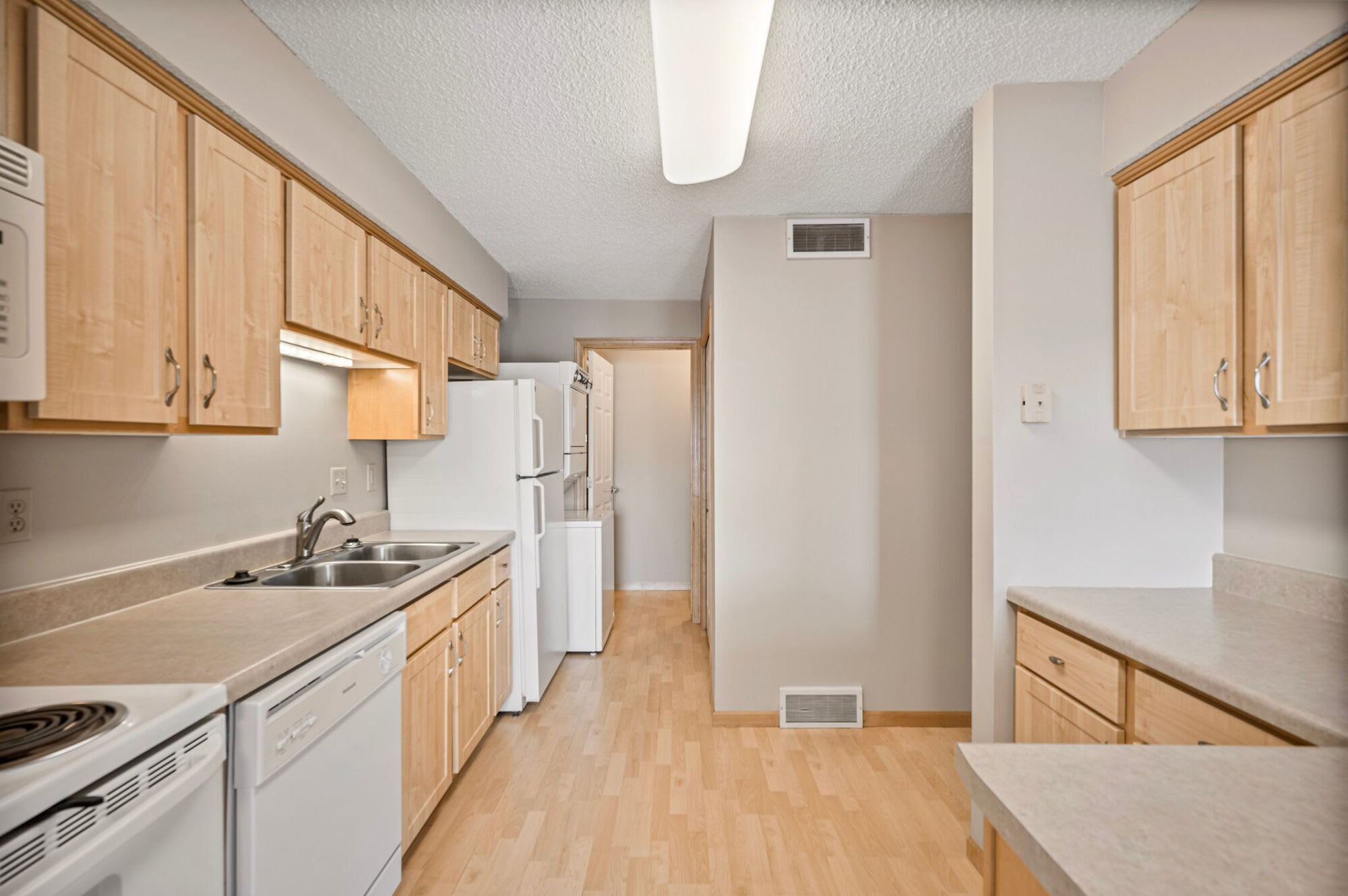 Parkwood Heights – photo 3