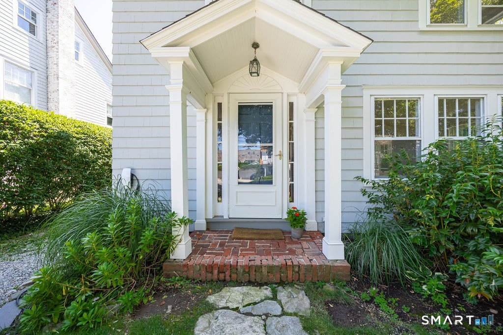 12 Roosevelt Road – photo 2