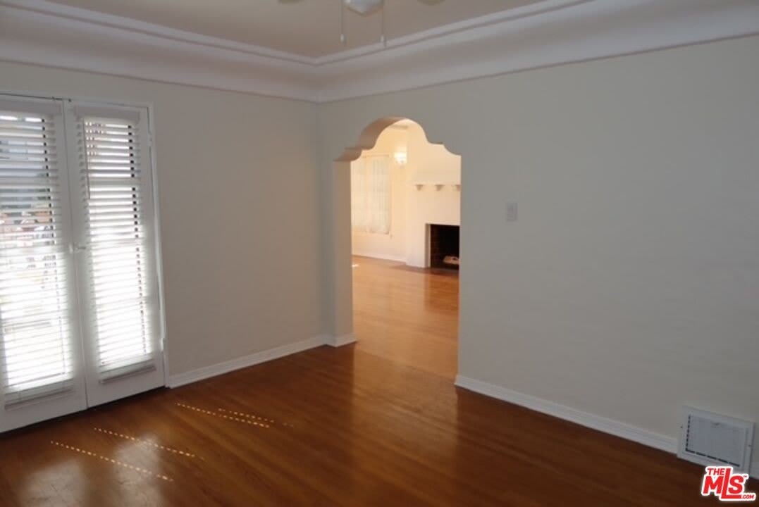 1104 N Maryland Ave – photo 4