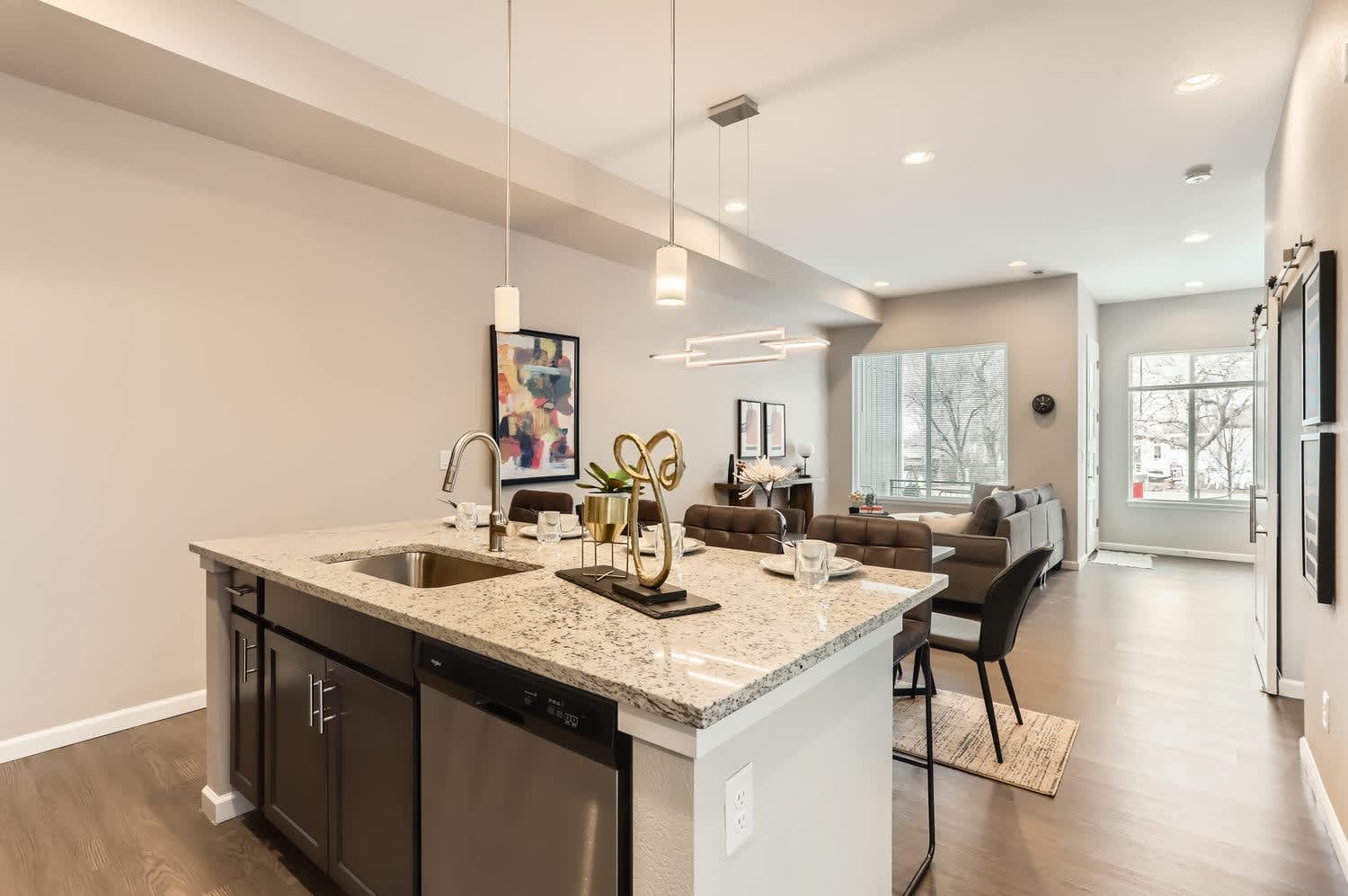 C2 Apartments – photo 3