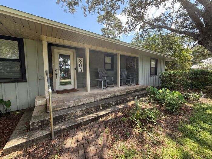 303 Interbay Avenue – photo 2