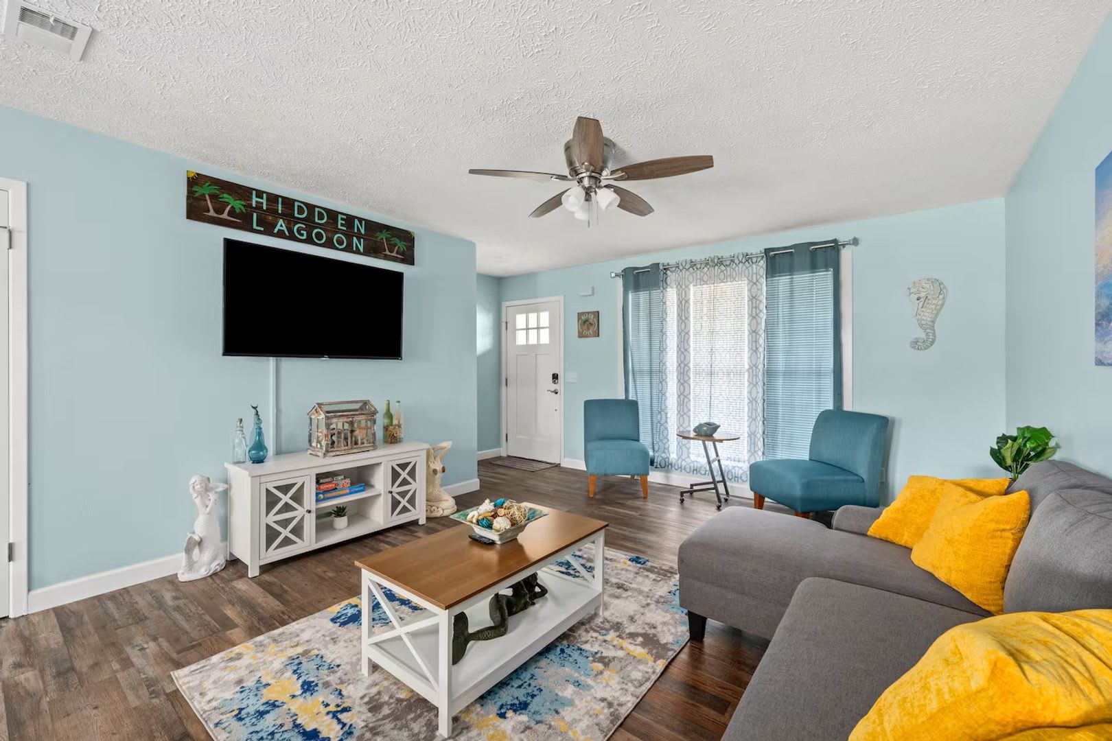 Coastal Living in the Heart of Panama City Beach! *Available FULLY FURNISHED!* – photo 4