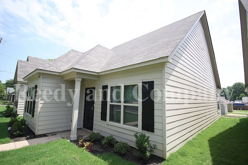 250 N Claybrook St – photo 2