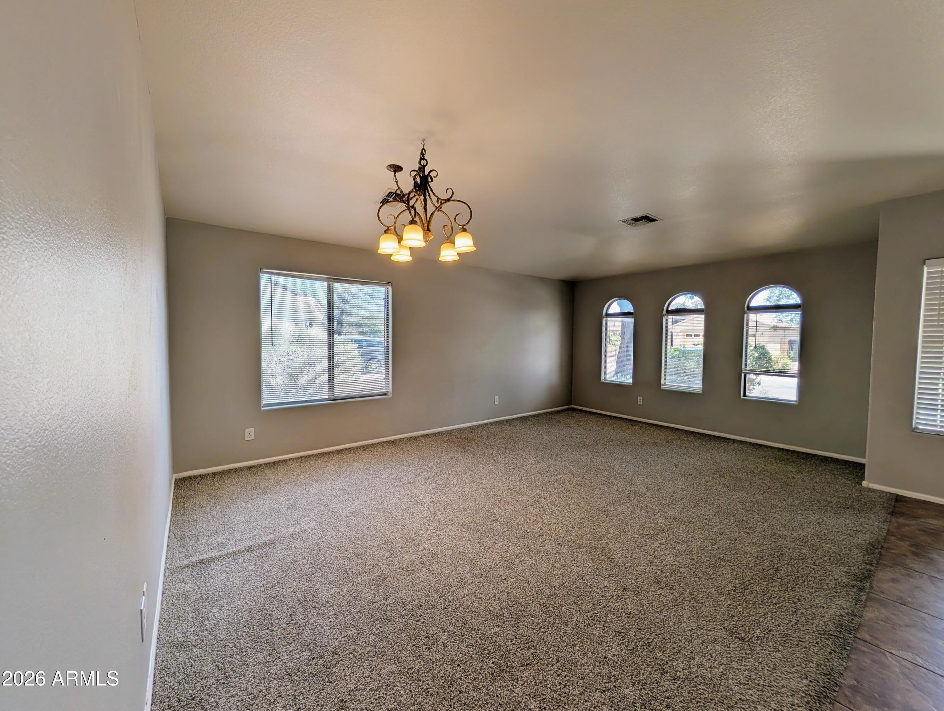 738 E SADDLE Way – photo 4