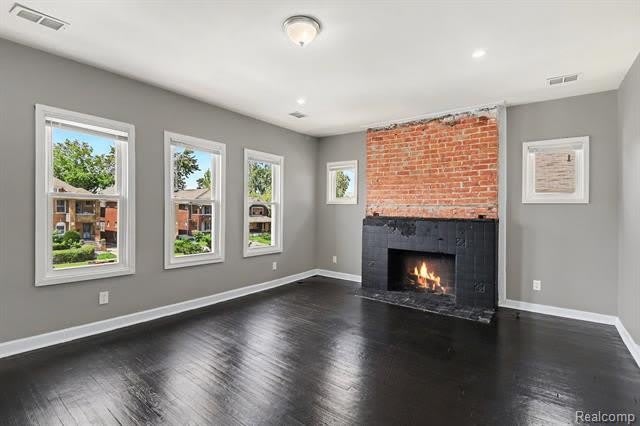 2733 Elmhurst Street – photo 4