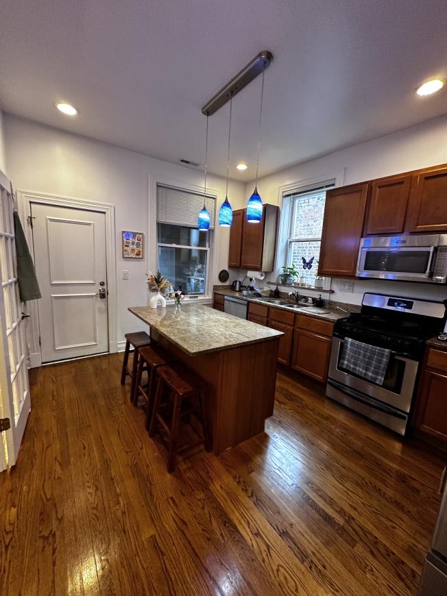 6373 North Paulina St. – photo 2