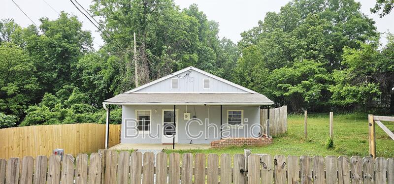 524 Short Street West – photo 2