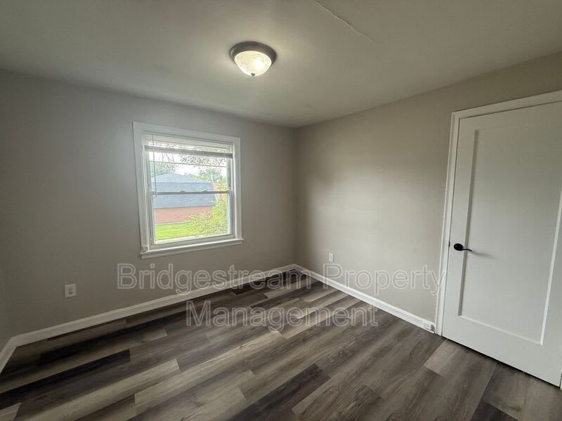 502-D Middle St. – photo 3