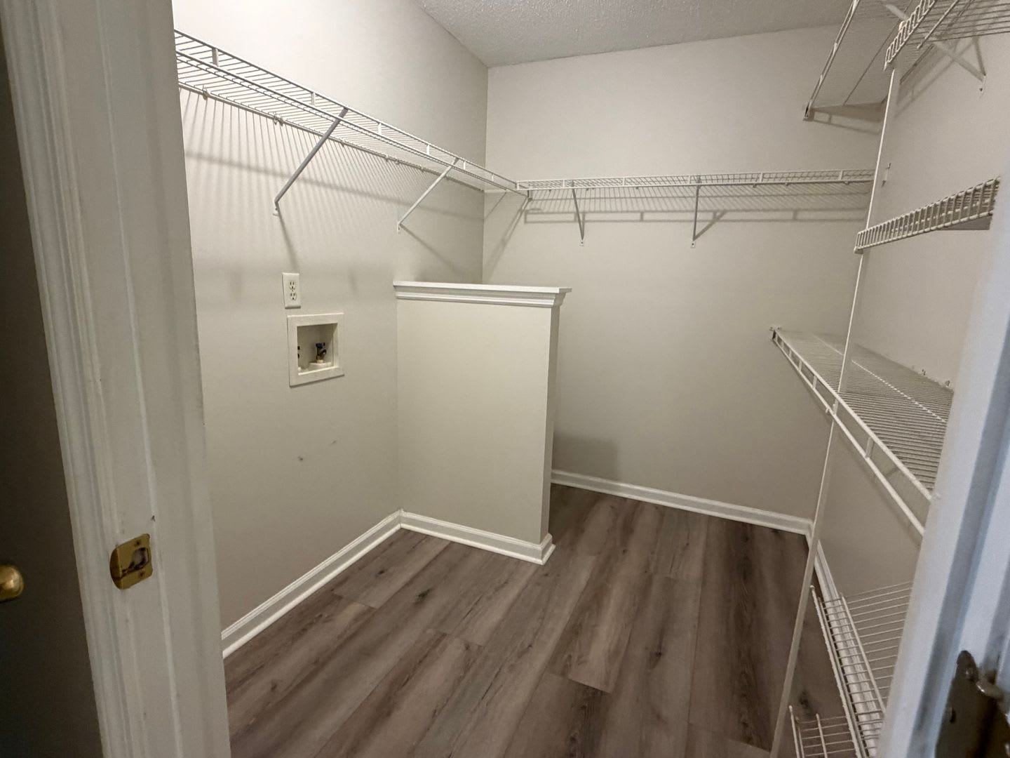 2BR 2BA No Carpet – photo 4