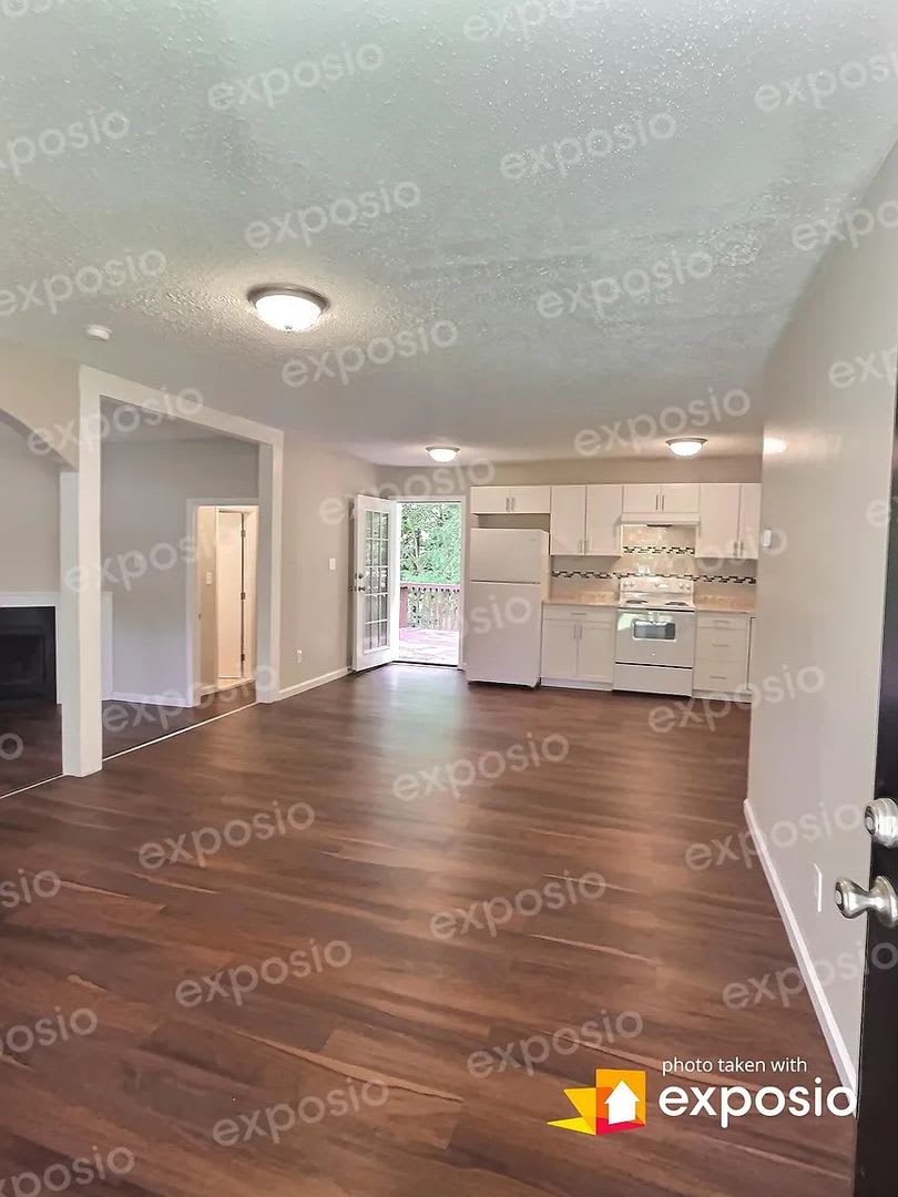 Room in 3 Bedroom Home at Jeb Stuart Dr – photo 1