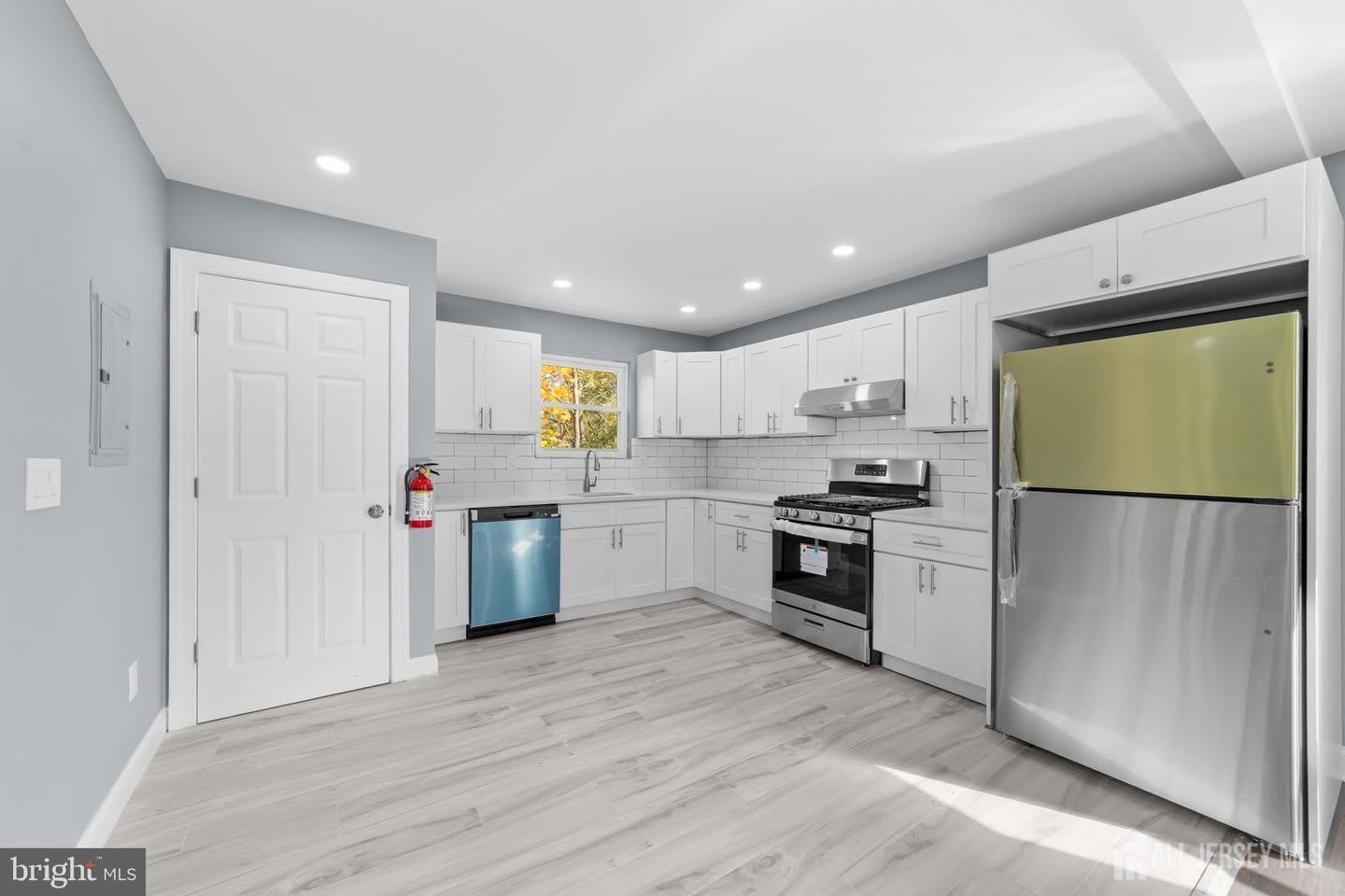 245 William Street – photo 4