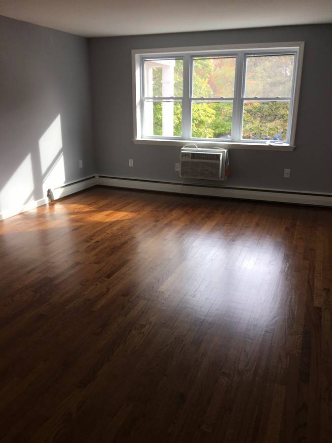 The Executive Sky View Condo (HEAT + HOT Water Included) – photo 4