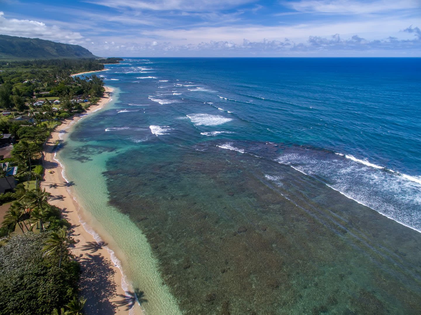 Hawaii Life Presents Mokuleia Beach House 3 Bedrooms 2 Full Bathrooms Sleeps 8 Beautifully Built Custom Home Sitting On An Exclusive Beachfront Property Built With The Idea Of Taking In The Gorgeous Ocean And Mountain Views – photo 4