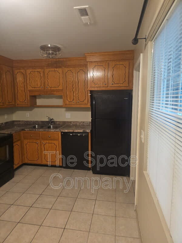 262 Fleming Road – photo 2