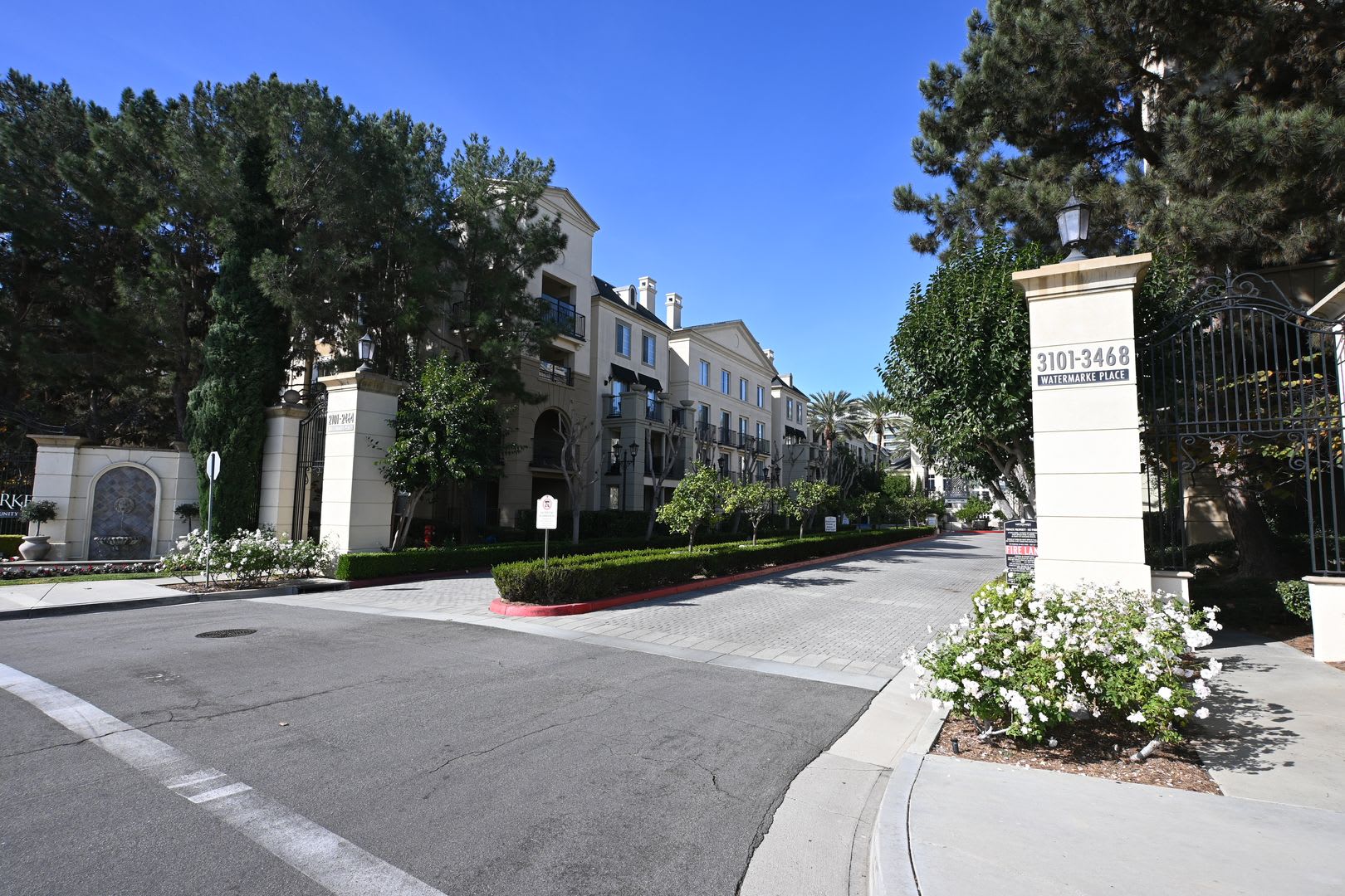 Irvine Watermarke Top Floor Condo 3 BD 2 BA 1456 Sqft – photo 2