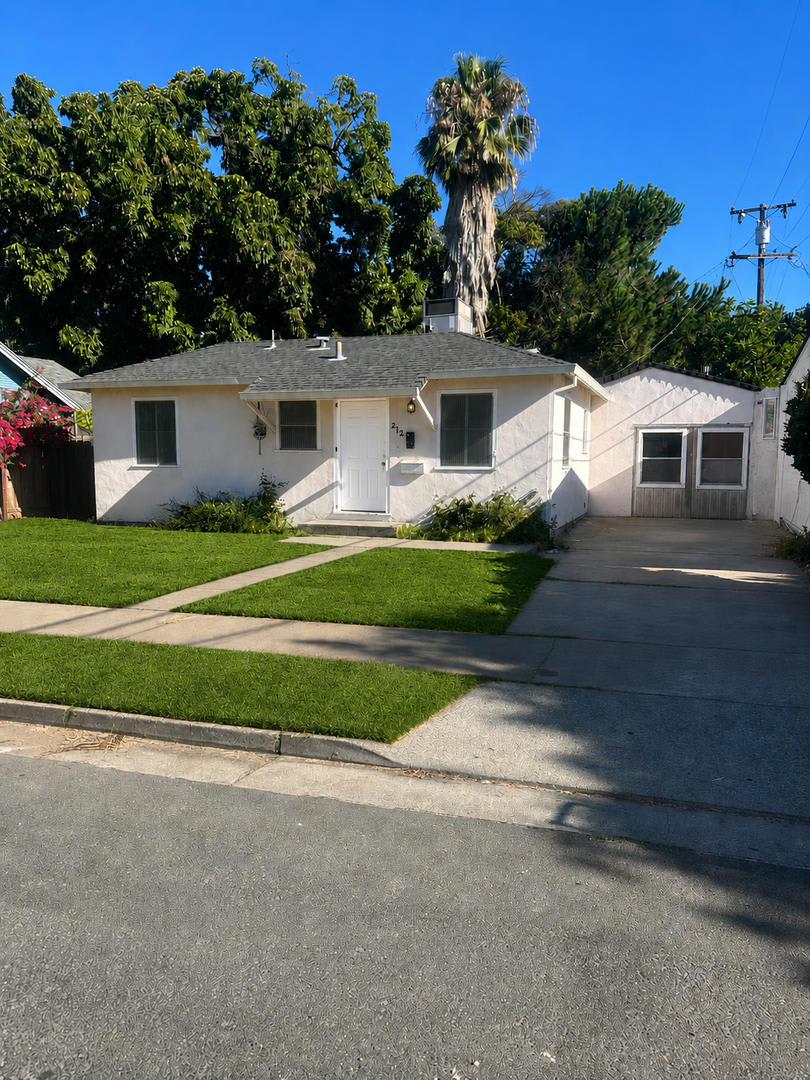 2121 Raymond Ave Stockton Ca 95203 – photo 1
