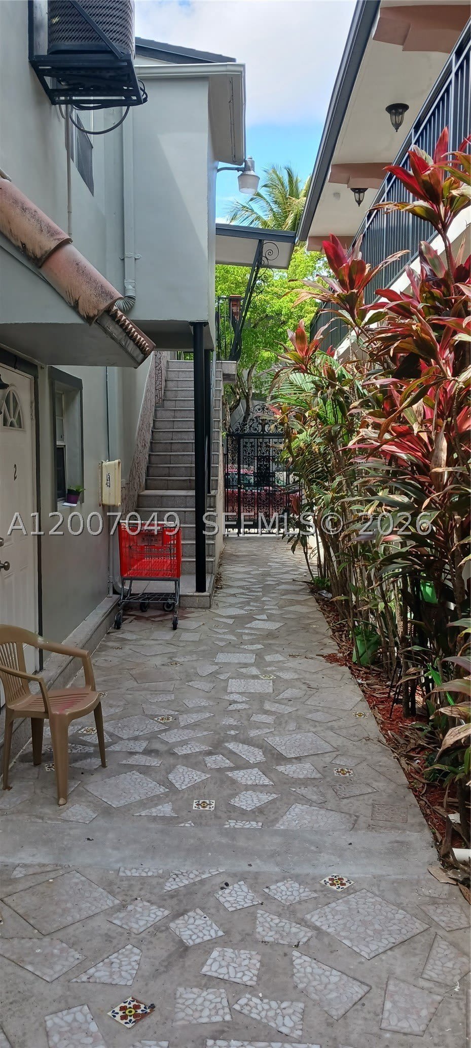 2272 SW 8th St – photo 3