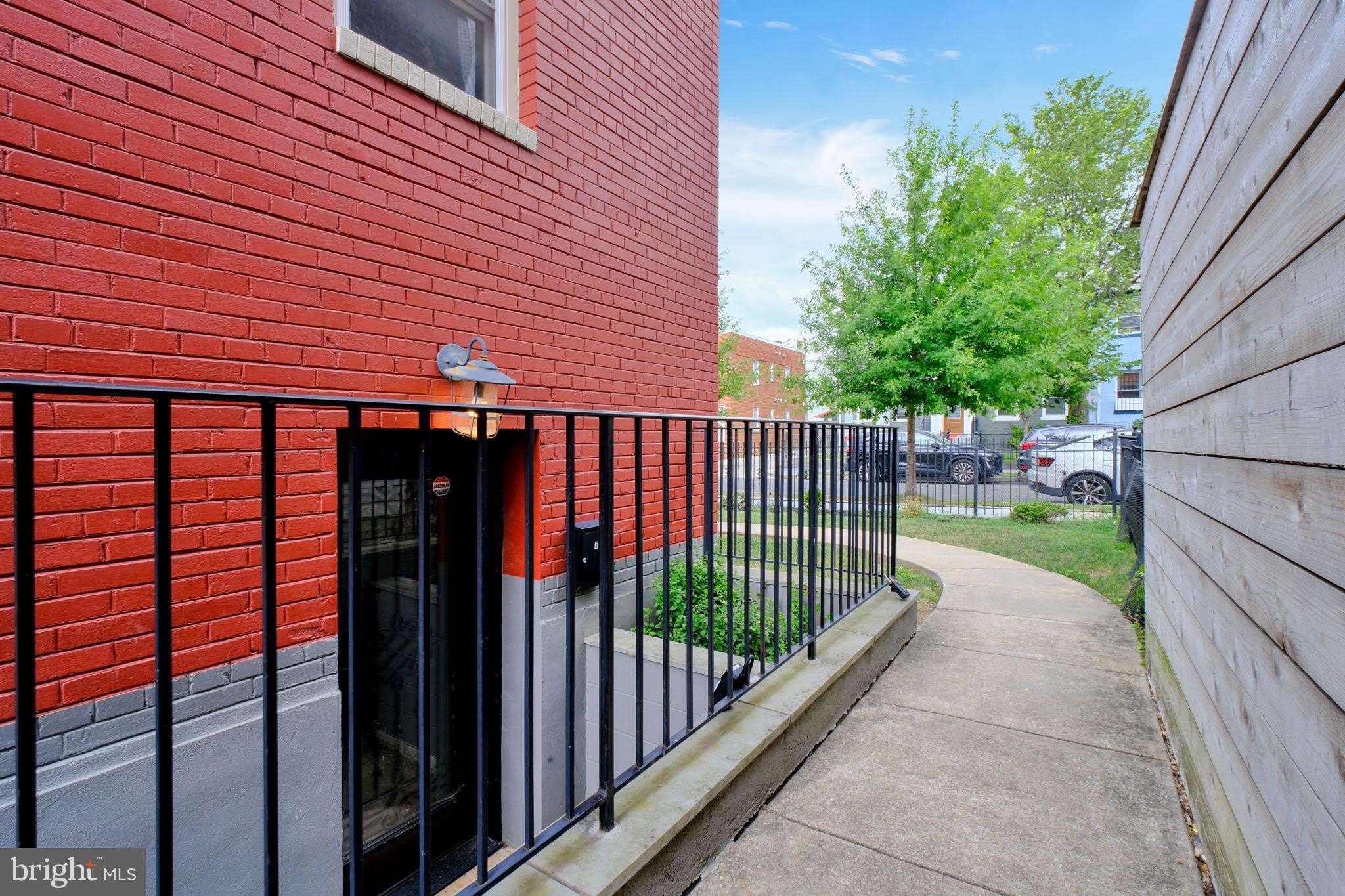 1239 SIMMS Place NE – photo 2
