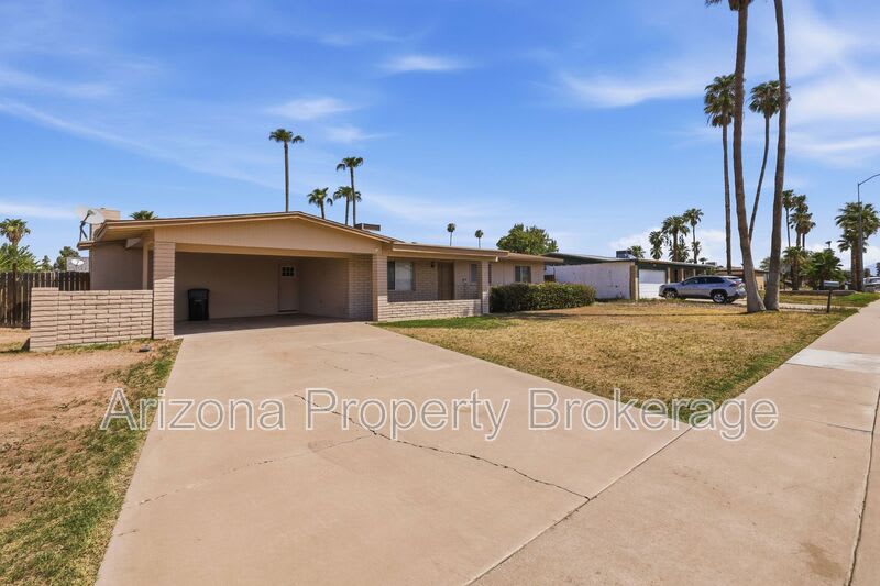 2106 E Evergreen St – photo 3