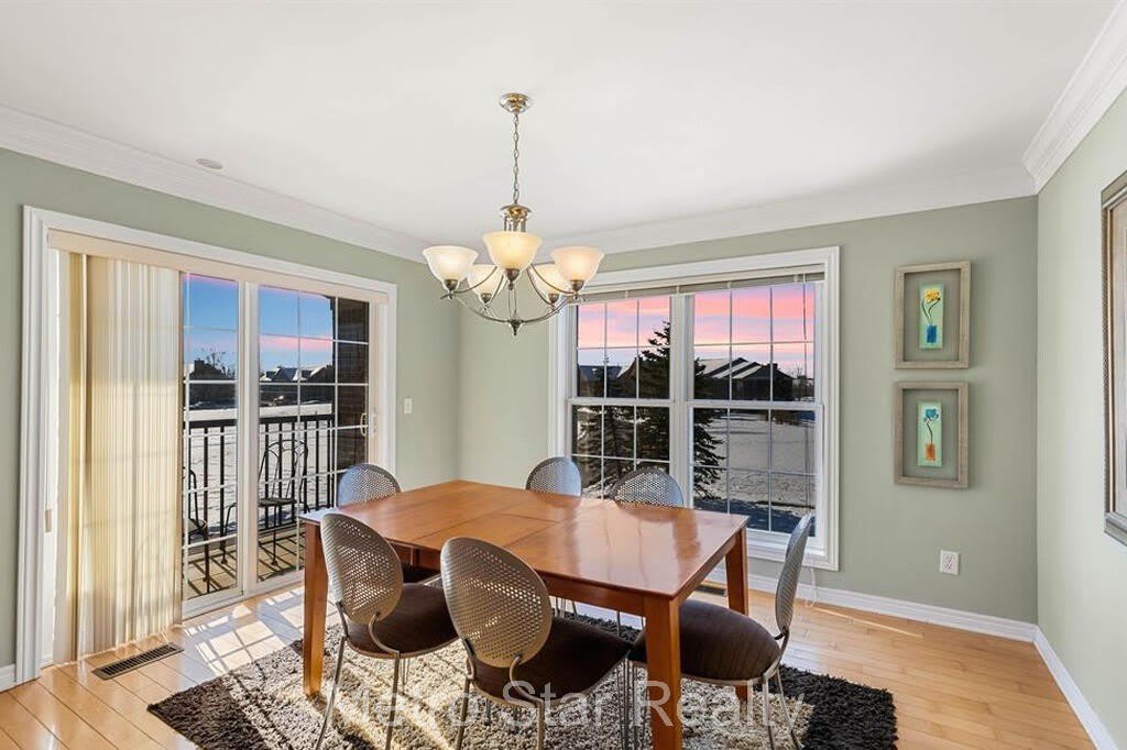 120 N village way – photo 4