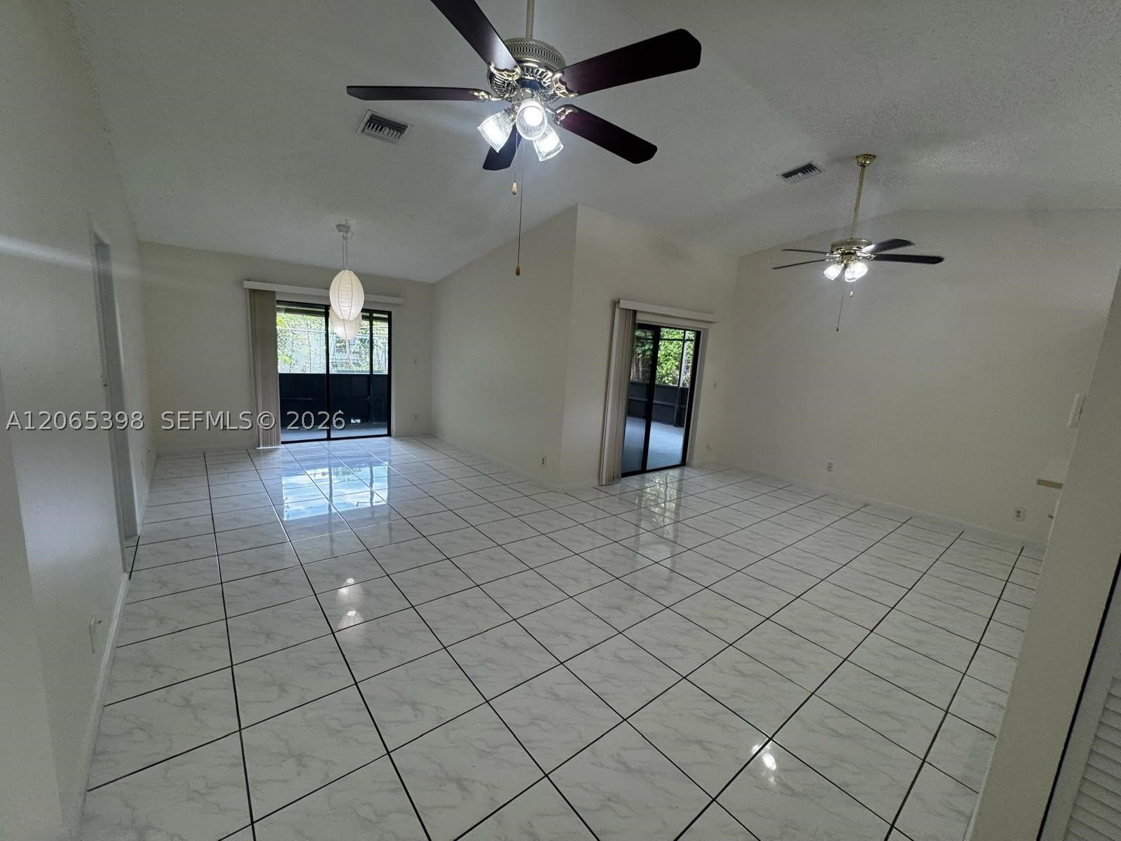 8848 NW 76th Ct – photo 5