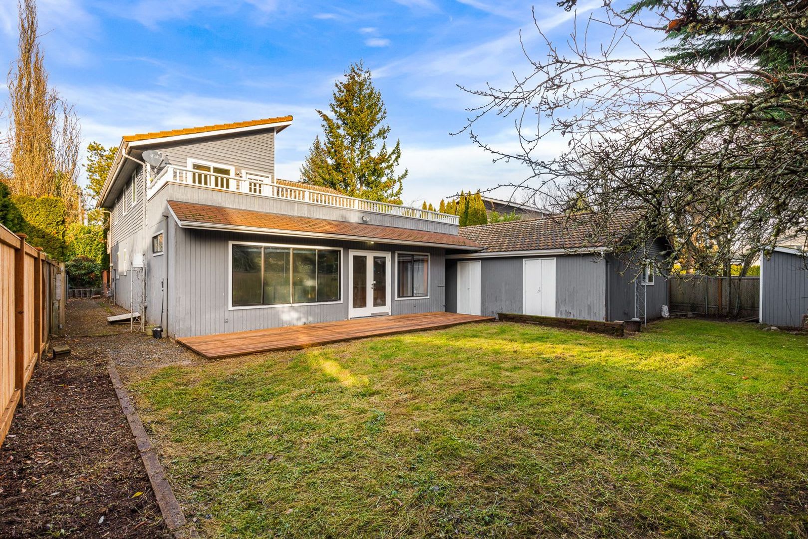 Wonderful 3BD Finn Hill Home in Kirkland with Garage! – photo 2