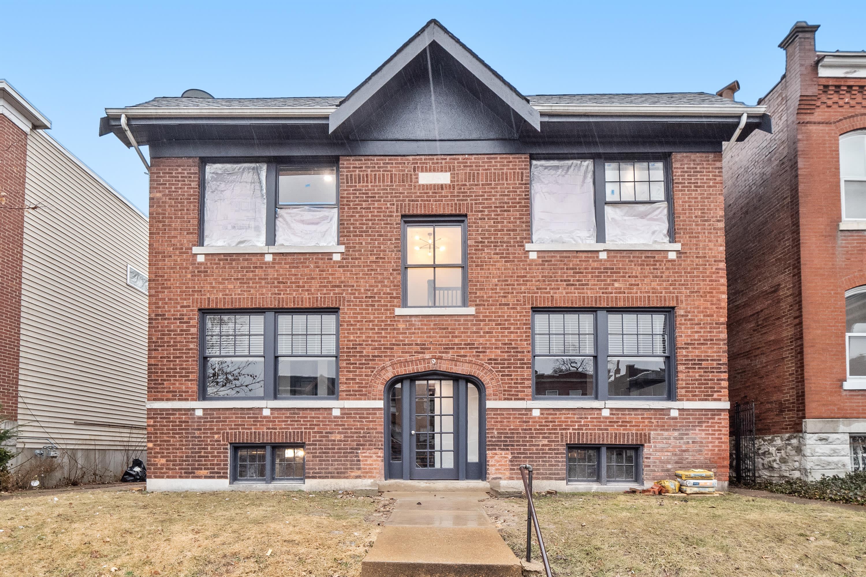 4512 Chouteau Ave – photo 1