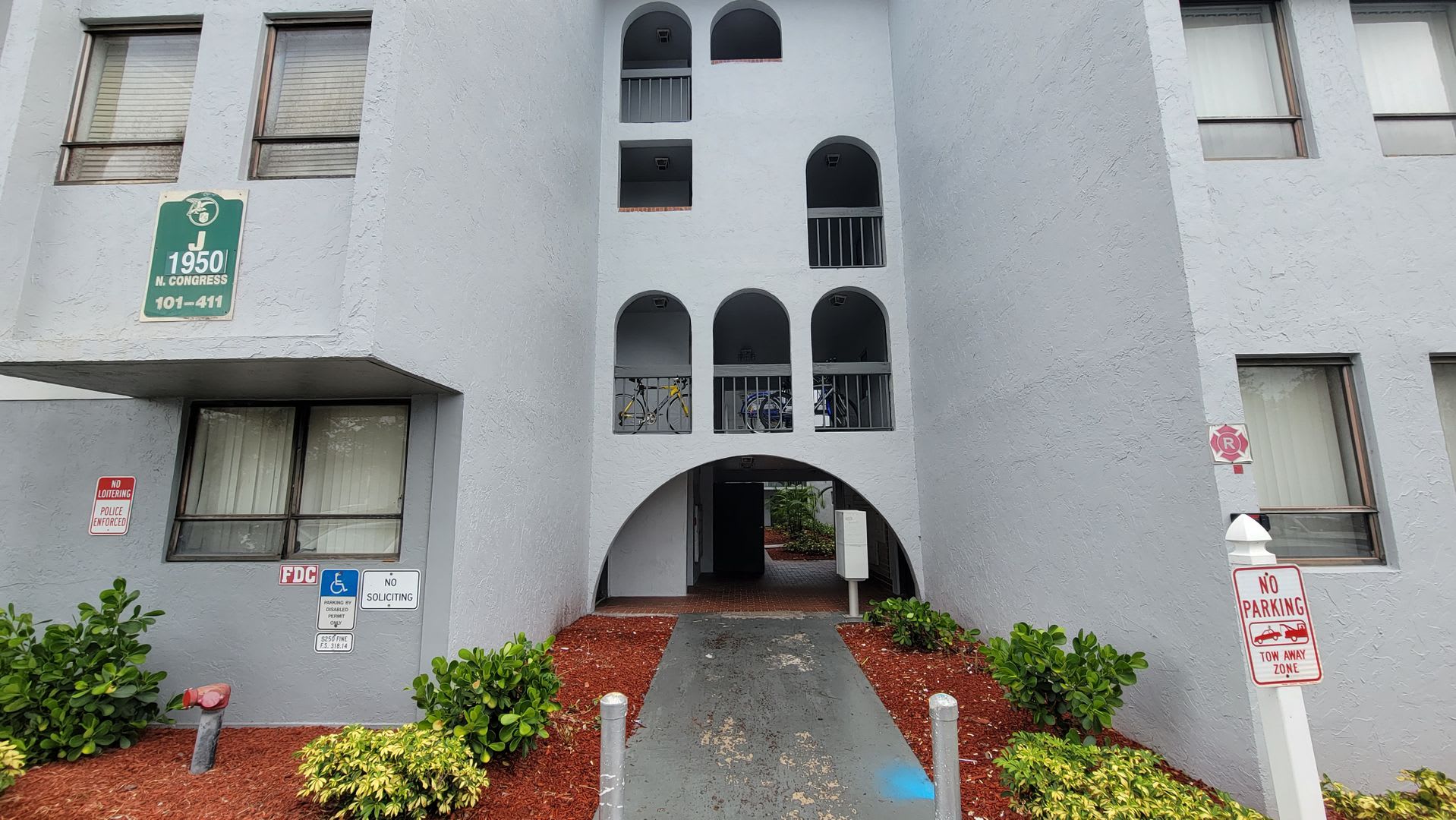 West Palm Beach 1 bedroom 1.5 bath Apartment. – photo 2