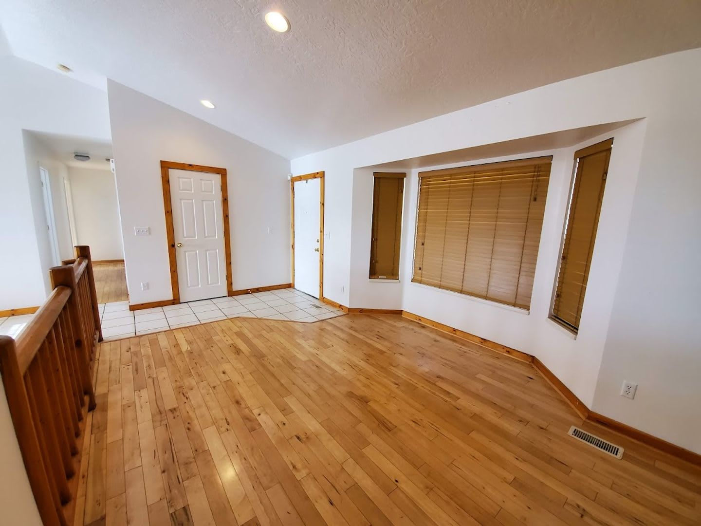 Beautiful Springville Heights Home – photo 2