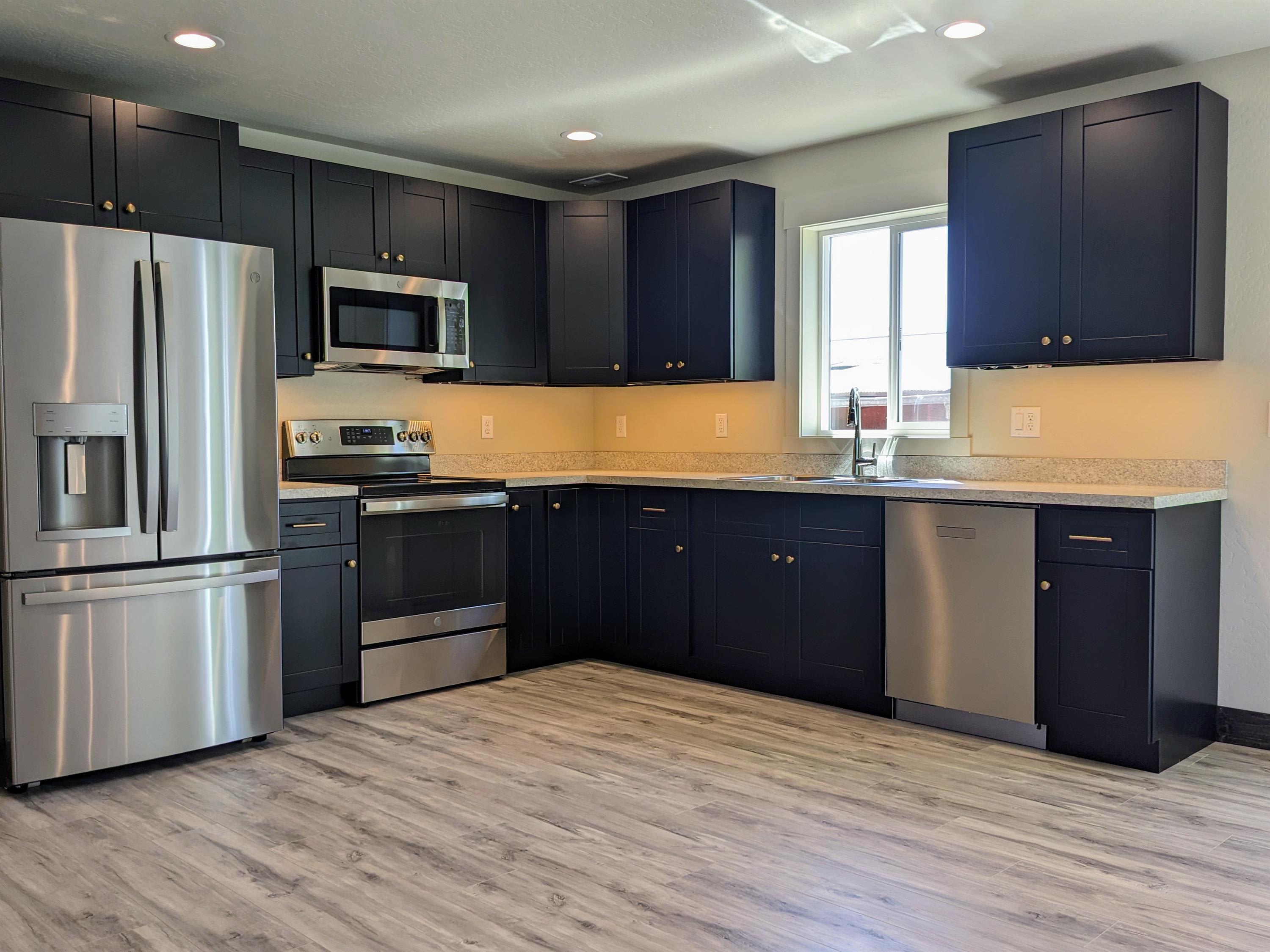 1016 8th Avenue West – photo 5