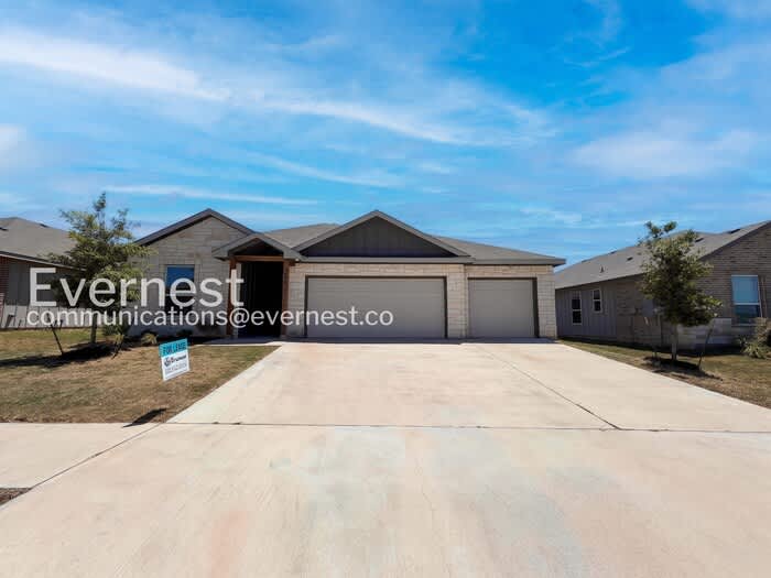706 Freedom Circle – photo 1