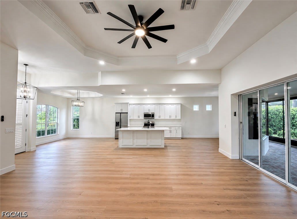 11001 Sea Tropic Lane – photo 2