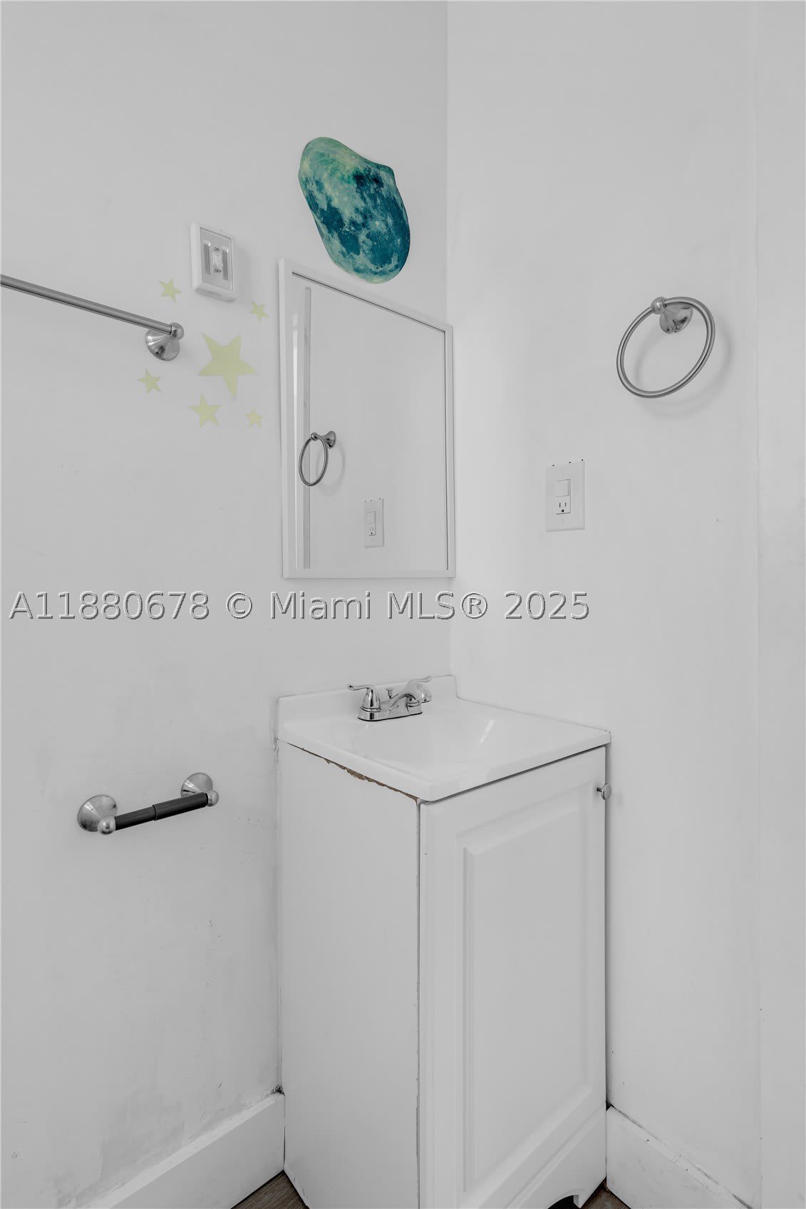 110 NW 9th Ave – photo 5