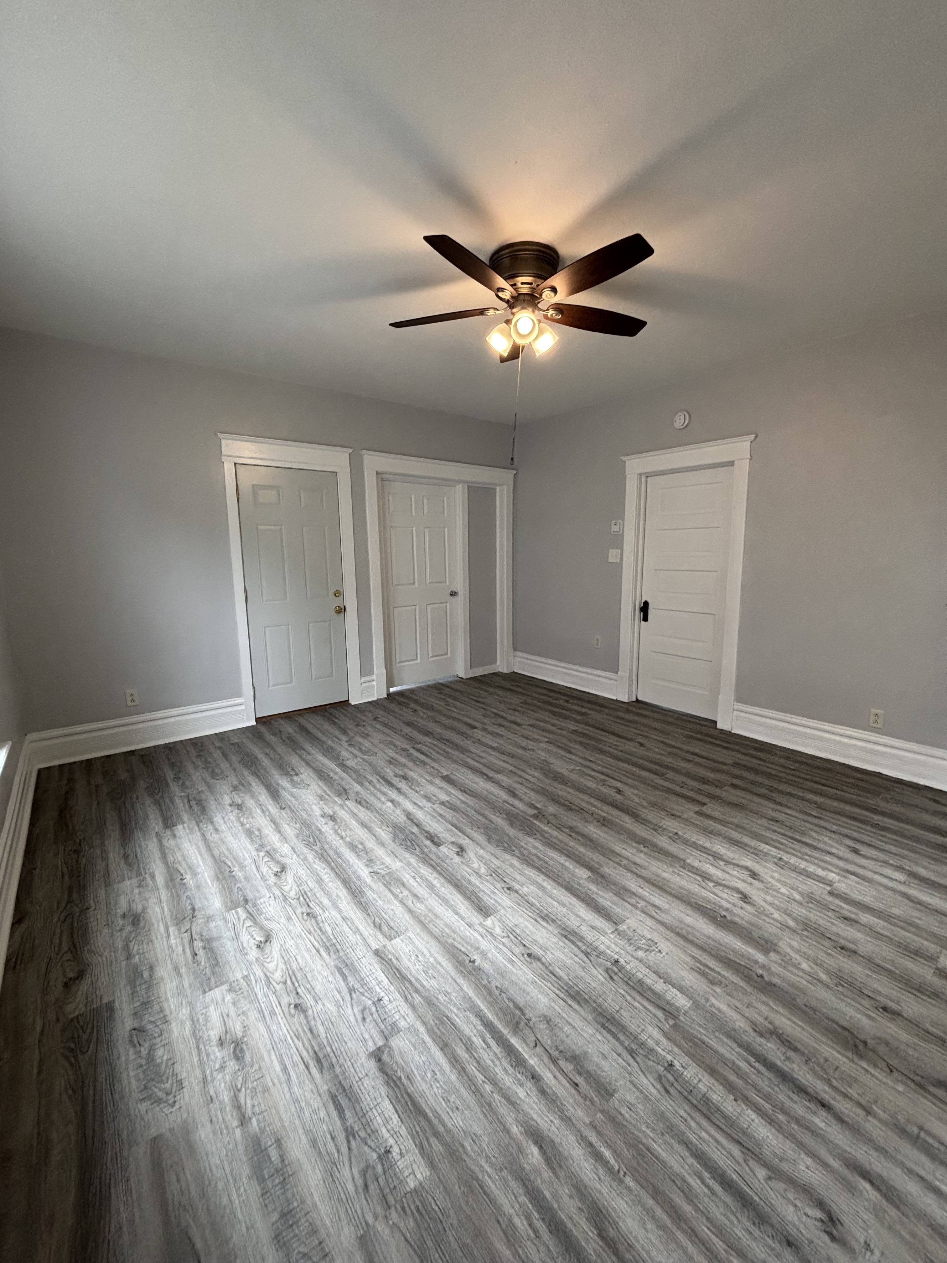 411 S 10th St – photo 5